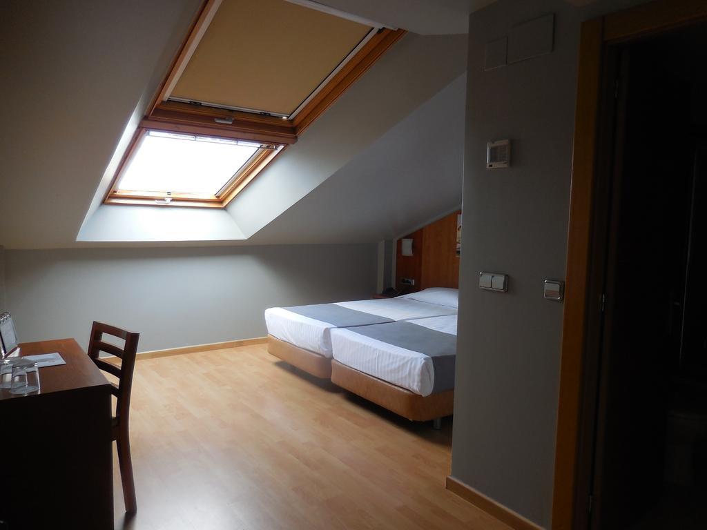 Hotel Alda Palacio Valdes Авила Экстерьер фото